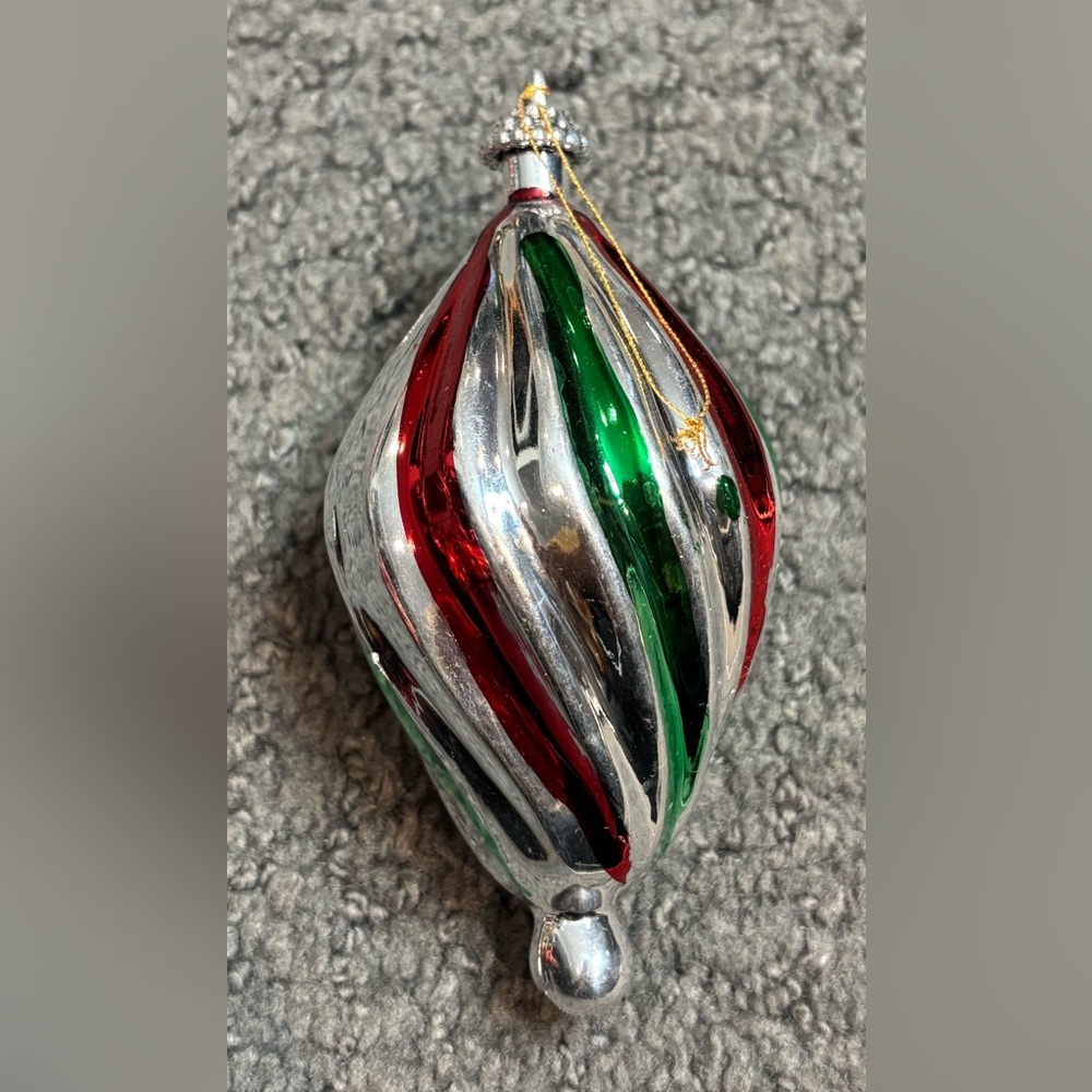 Vintage 5.5” Plastic Teardrop Christmas Ornament Silver Red Green